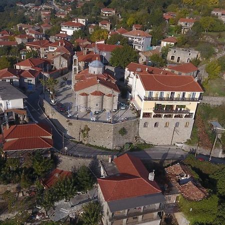 Hotel Isaraiko Spiti Agia Theodora Isaris Dış mekan fotoğraf