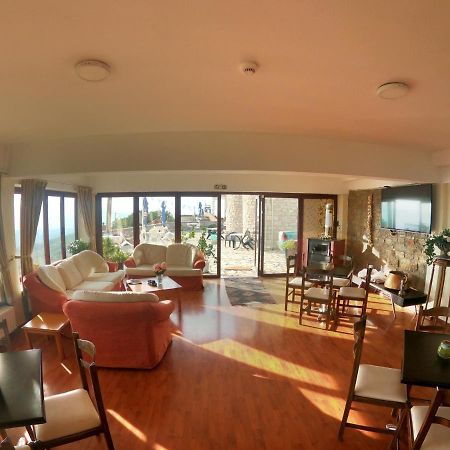 Hotel Isaraiko Spiti Agia Theodora Isaris Dış mekan fotoğraf
