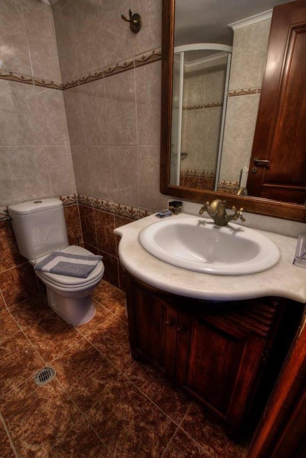 Hotel Isaraiko Spiti Agia Theodora Isaris Dış mekan fotoğraf