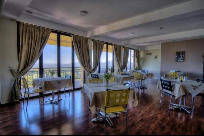 Hotel Isaraiko Spiti Agia Theodora Isaris Dış mekan fotoğraf